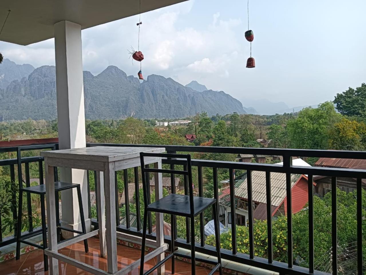 Bountang Riverside Hotel Vang Vieng Esterno foto