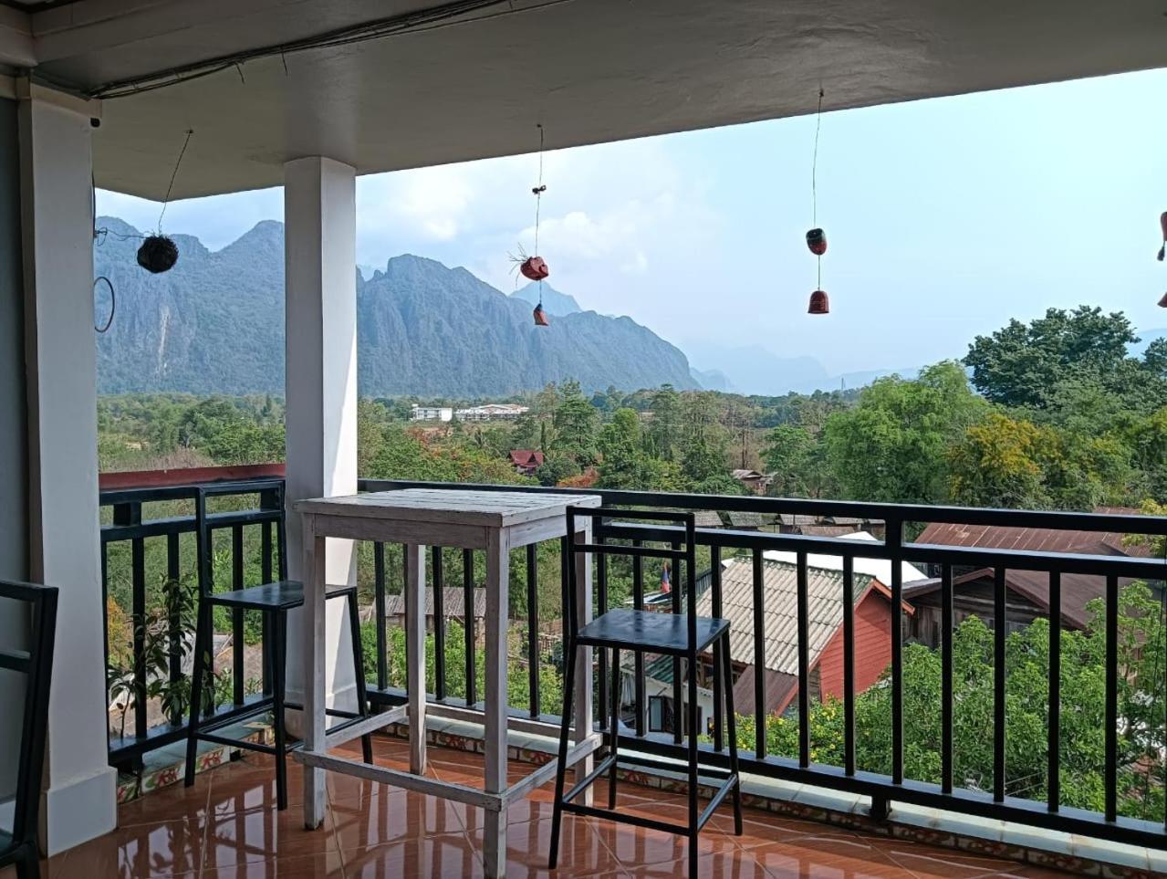 Bountang Riverside Hotel Vang Vieng Esterno foto