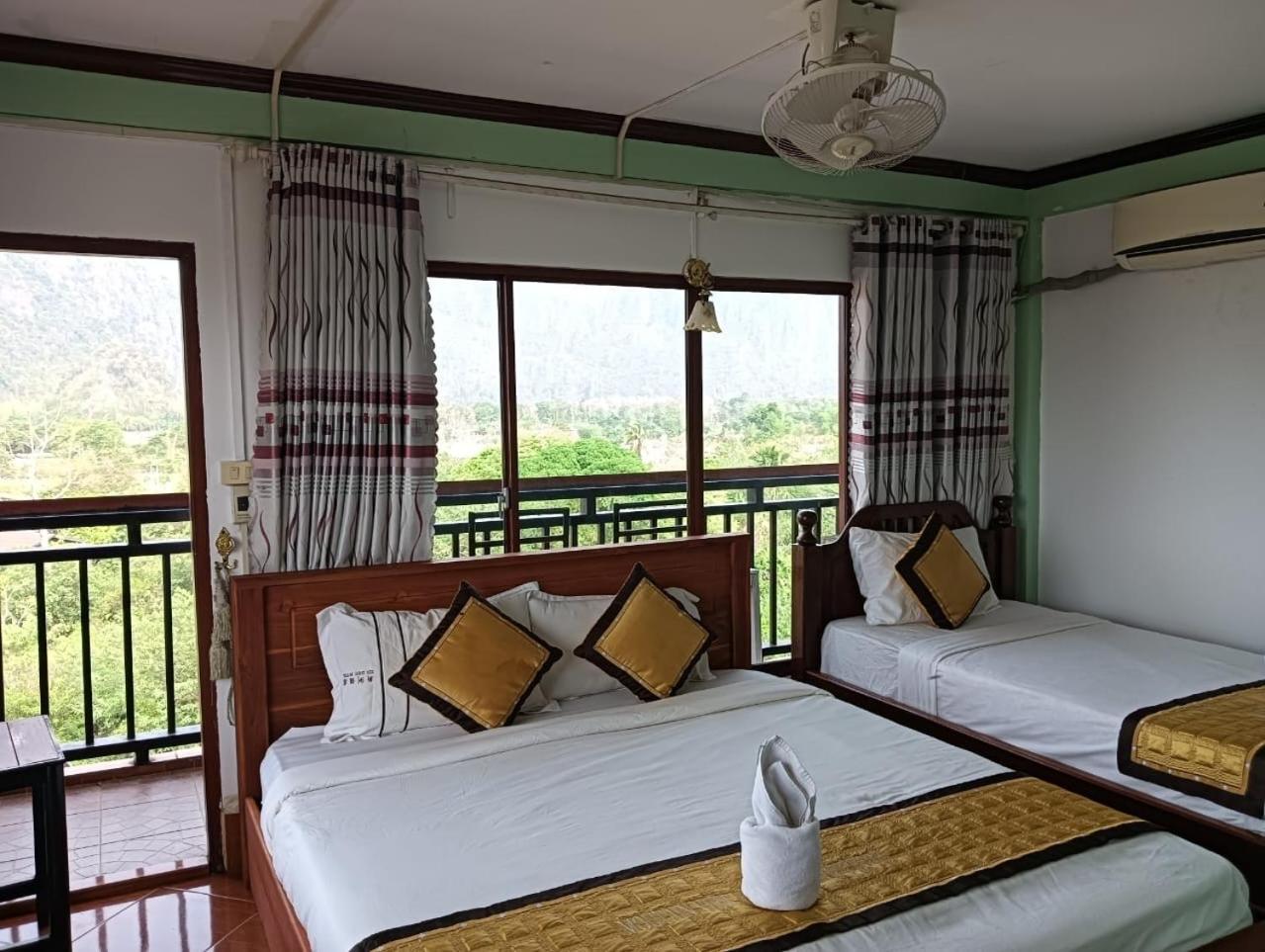 Bountang Riverside Hotel Vang Vieng Esterno foto