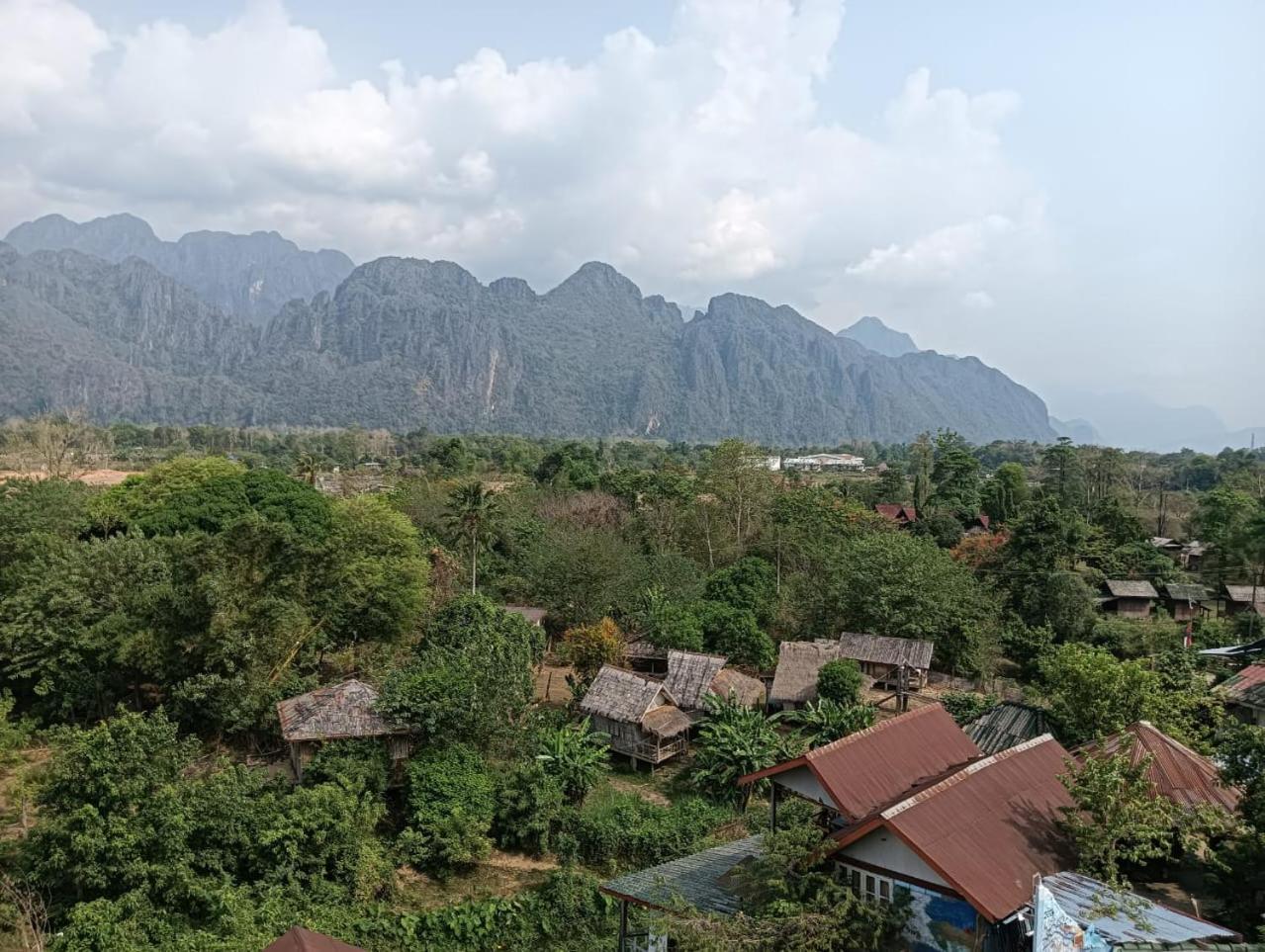 Bountang Riverside Hotel Vang Vieng Esterno foto