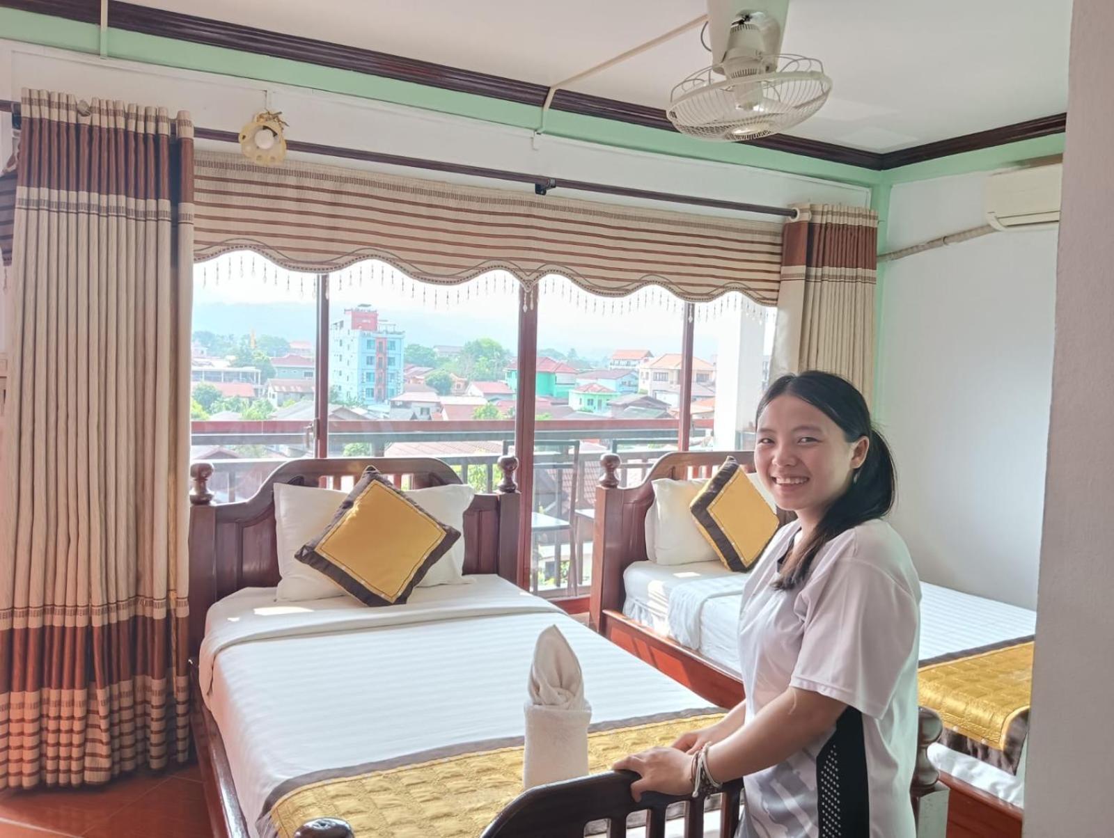 Bountang Riverside Hotel Vang Vieng Esterno foto