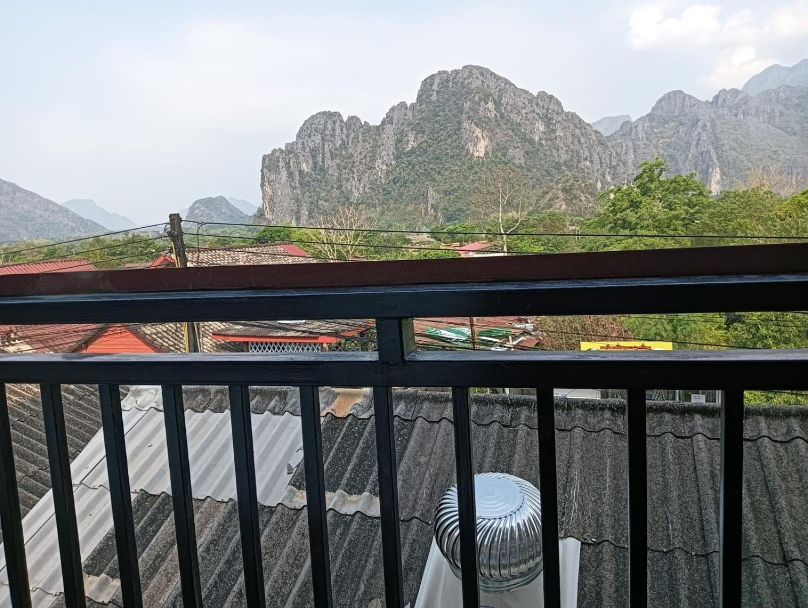 Bountang Riverside Hotel Vang Vieng Esterno foto