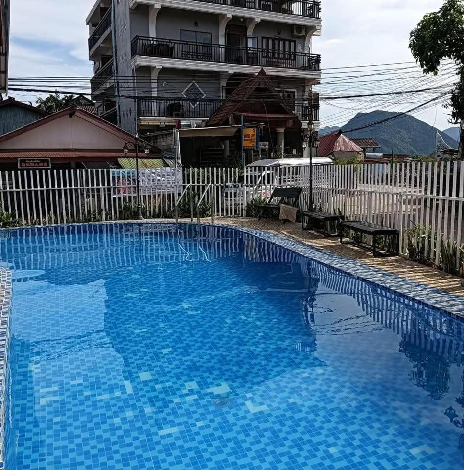 Bountang Riverside Hotel Vang Vieng Esterno foto