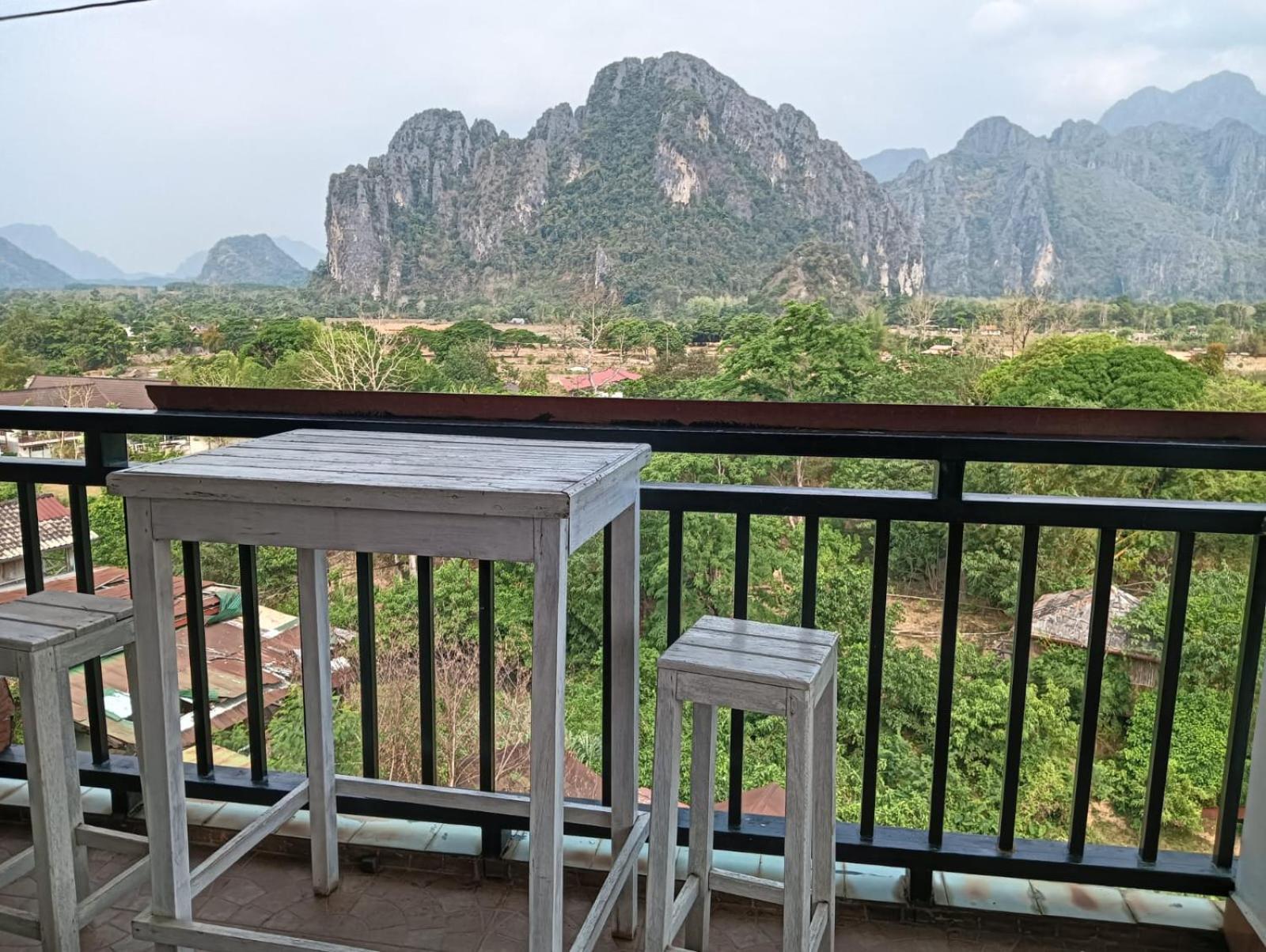 Bountang Riverside Hotel Vang Vieng Esterno foto