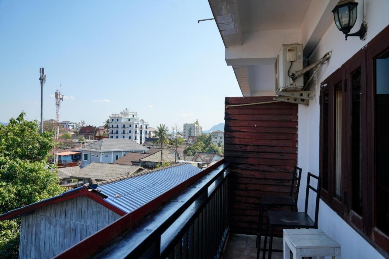 Bountang Riverside Hotel Vang Vieng Esterno foto